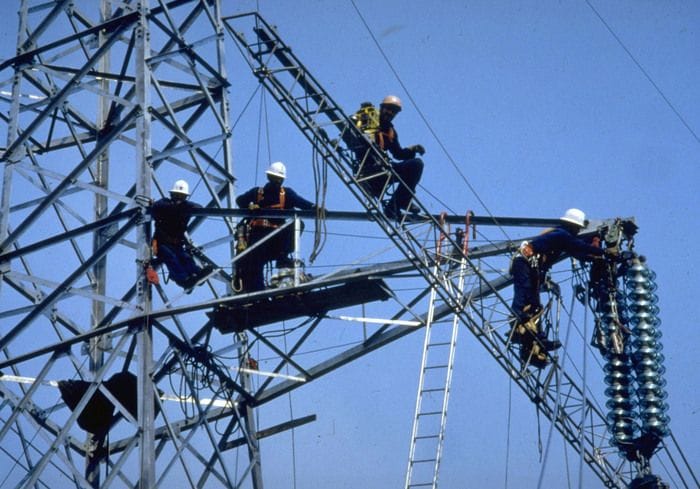 Energia, nel 2025 meno utili per le società quotate ma più investimenti