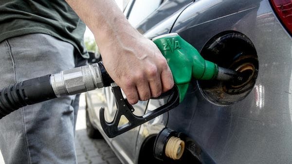 Unem, a giugno prezzi carburanti in Italia 4 cent sotto la media europea