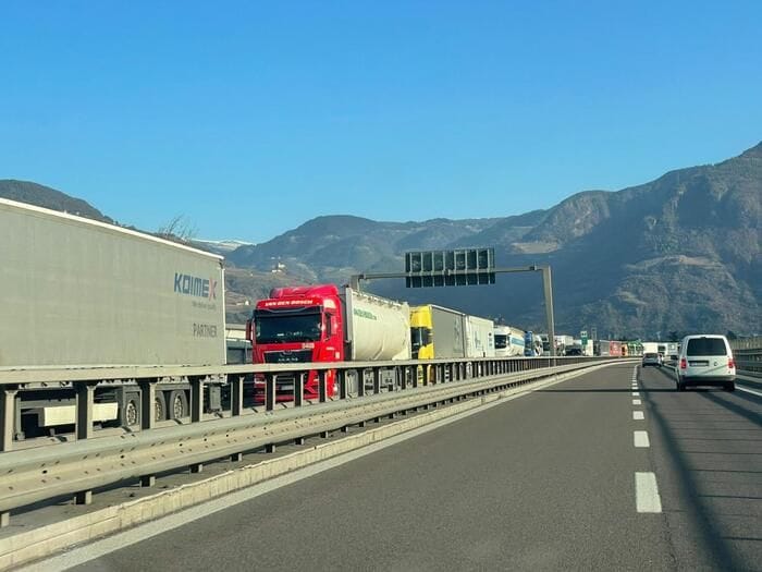 Unem, a giugno vendita prodotti petroliferi -0,4%, cala gasolio per Tir