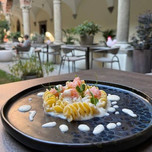 Da «Hortus» per un’estate tra gusto e storia nel suggestivo dehors  