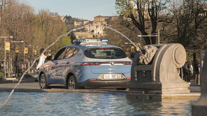 furto in un appartamento di via san lazzaro a bergamo denunciata una donna