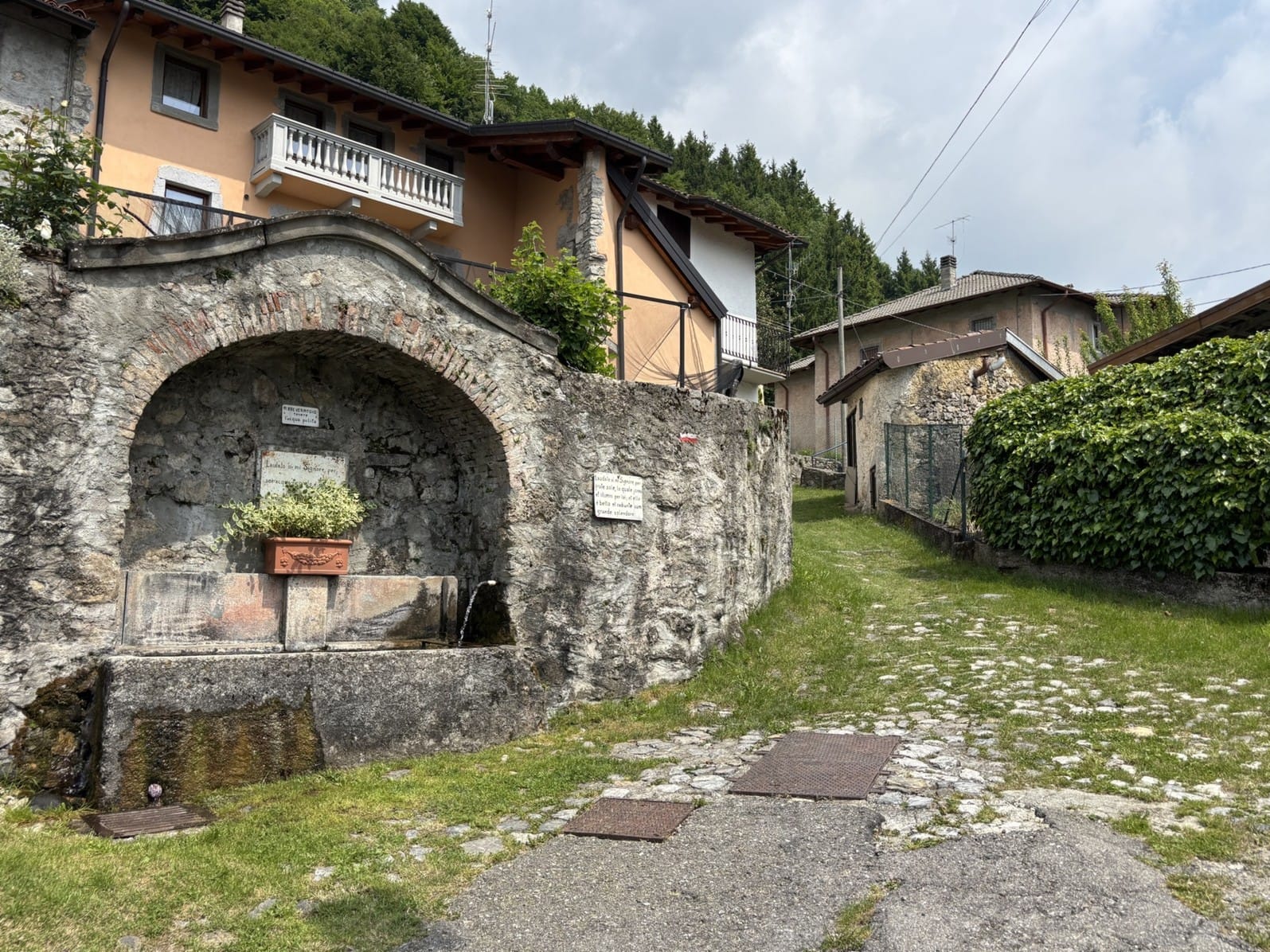 Grasso e Fraggio, i borghi della Val Taleggio si vestono a festa