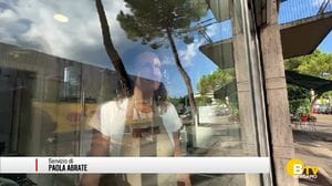 La gelataia Sara ingabbiata nel cantiere dello scolmatore: Disagi sì, ma il mio sguardo è diverso