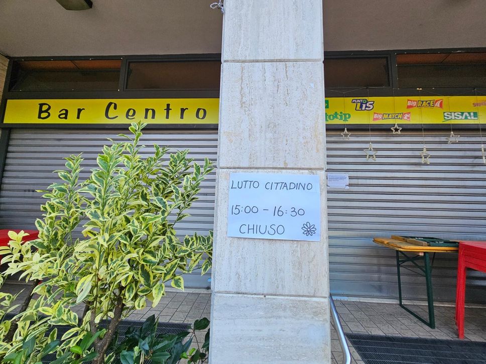 «Continua a cavalcare nei nostri cuori». Commozione a Suisio per l’ultimo saluto alla piccola Alice - Foto e video
