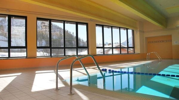 Trovato un gestore: riaprirà dopo 8 anni la piscina di Foppolo