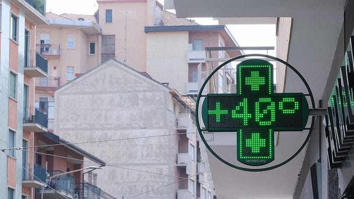 https://storage.ecodibergamo.it/media/photologue/2026/7/25/photos/cache/afa-agosto-prepara-un-nuovo-picco-in-bergamasca-massime-a-40-gradi_aaab3416-879e-11f1-9963-9fa84780a2ec_1920_1080_v3_large_16_9.jpg