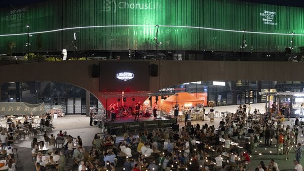 ChorusLife torna negli anni Novanta: festival all’insegna della musica fino a domenica