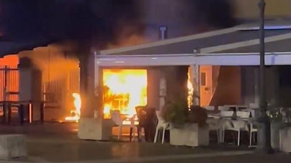 Fiamme nella notte in un ristorante a San Pellegrino