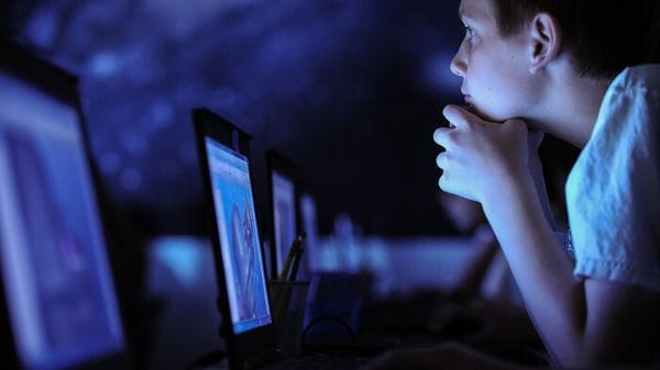 Esperti, bambini a rischio con l’esposizione precoce al digitale  