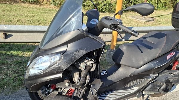 Auto contro moto a Vidalengo, grave un 53enne