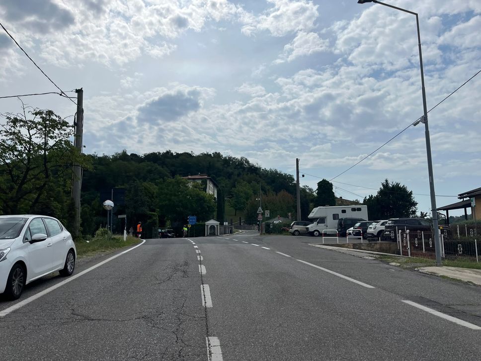 È morto il ciclista colpito da malore sui colli di Scanzorosciate
