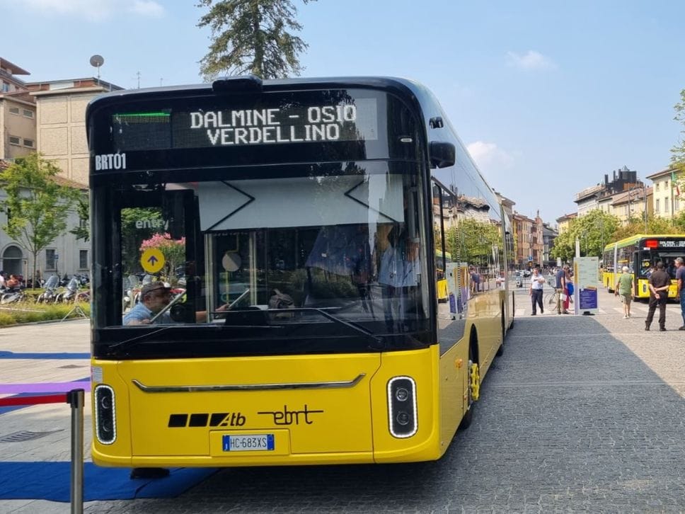 «Un progetto nato 10 anni fa ora realtà». E-Brt, inaugurato il «tram su gomma» - Foto