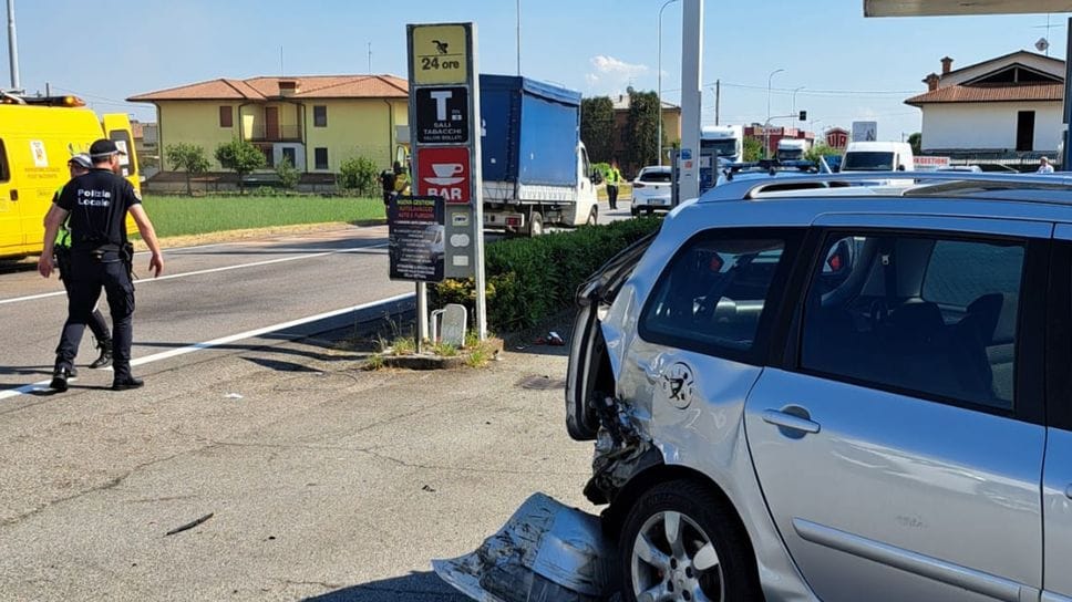 Bolgare, motociclista in gravi condizioni dopo lo scontro con un’auto