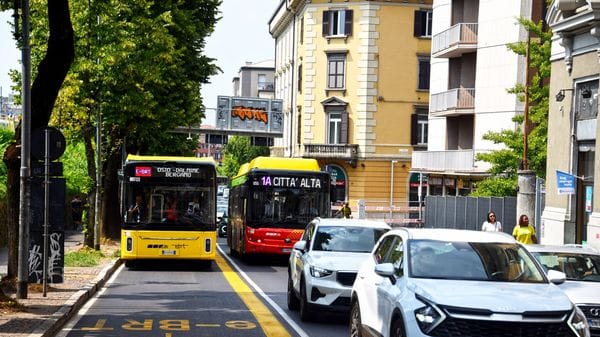 e-Brt, dal 3 agosto entrano in vigore le corsie riservate: solo poche eccezioni
