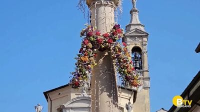 https://storage.ecodibergamo.it/media/photologue/2026/7/31/photos/cache/borgo-santa-caterina-si-prepara-alla-festa-dellapparizione_0bff67de-8cf7-11f1-a1d4-e9c4322bc46d_display.jpg
