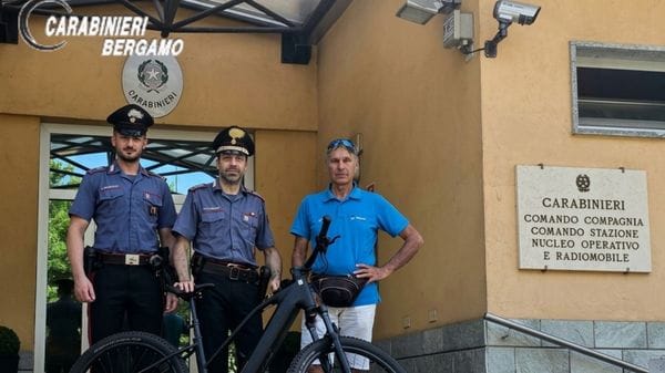 Il Gps attiva i carabinieri da Peschiera a Morengo: recuperata una e-bike rubata