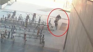 Accoltellò una donna «scelta per caso» a Milano: verso la richiesta di processo