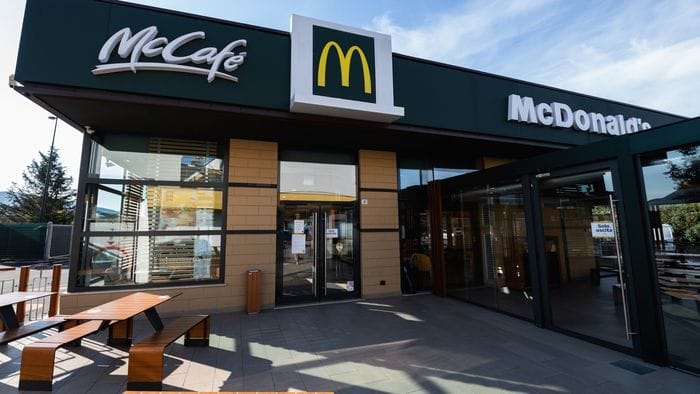 https://storage.ecodibergamo.it/media/photologue/2026/7/7/photos/cache/ad-alme-apre-mcdonalds-44-nuove-assunzioni_ebc50dea-795d-11f1-b54f-e4c515728a66_1920_1080_v3_large_16_9.jpg