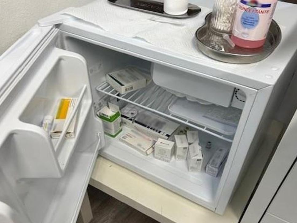 Clinica estetica abusiva a Seriate, sequestrati botox e filler: un’indagata