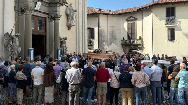 L’addio a Flavio Bettineschi: «Ora ha raggiunto la cima più alta»
