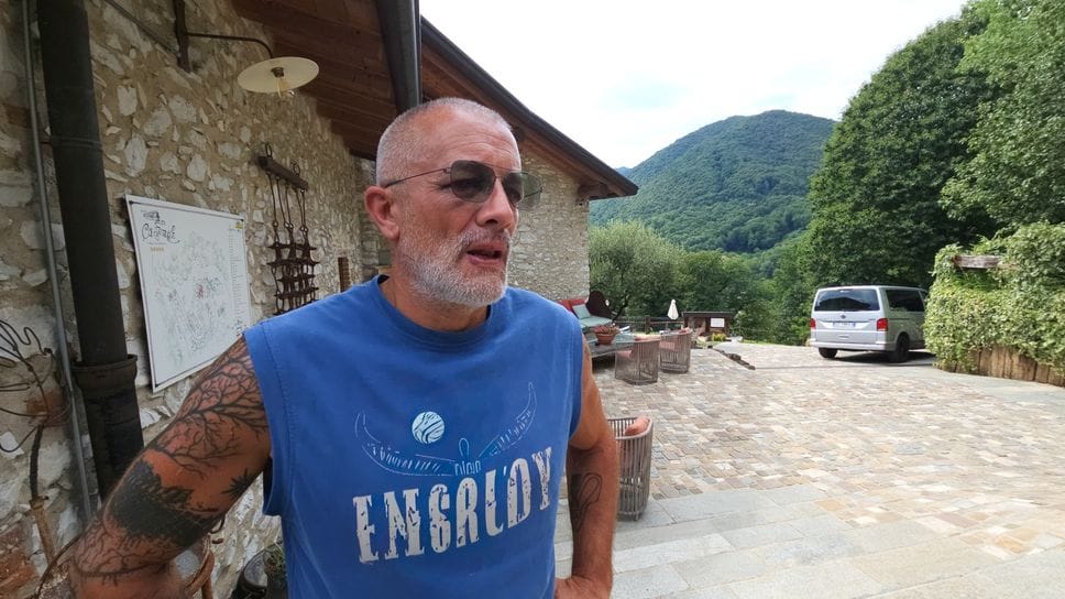 Alzano, il racconto: «Io, picchiato dai rapinatori. Ora vogliamo lasciare l'Italia»