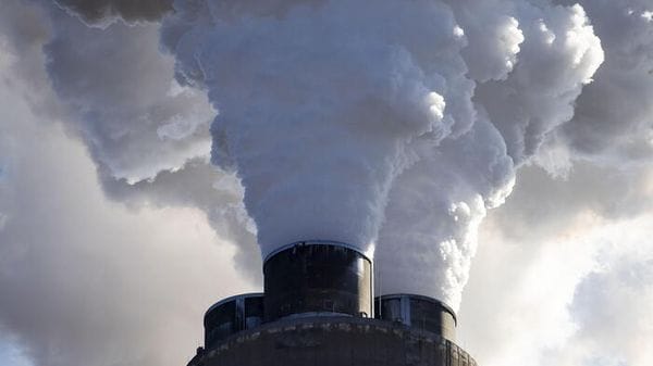 L'Ue prepara la revisione Ets, verso più quote gratuite per le industrie