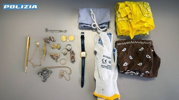 Tentato furto a Bergamo: i poliziotti sorprendono due uomini in un appartamento