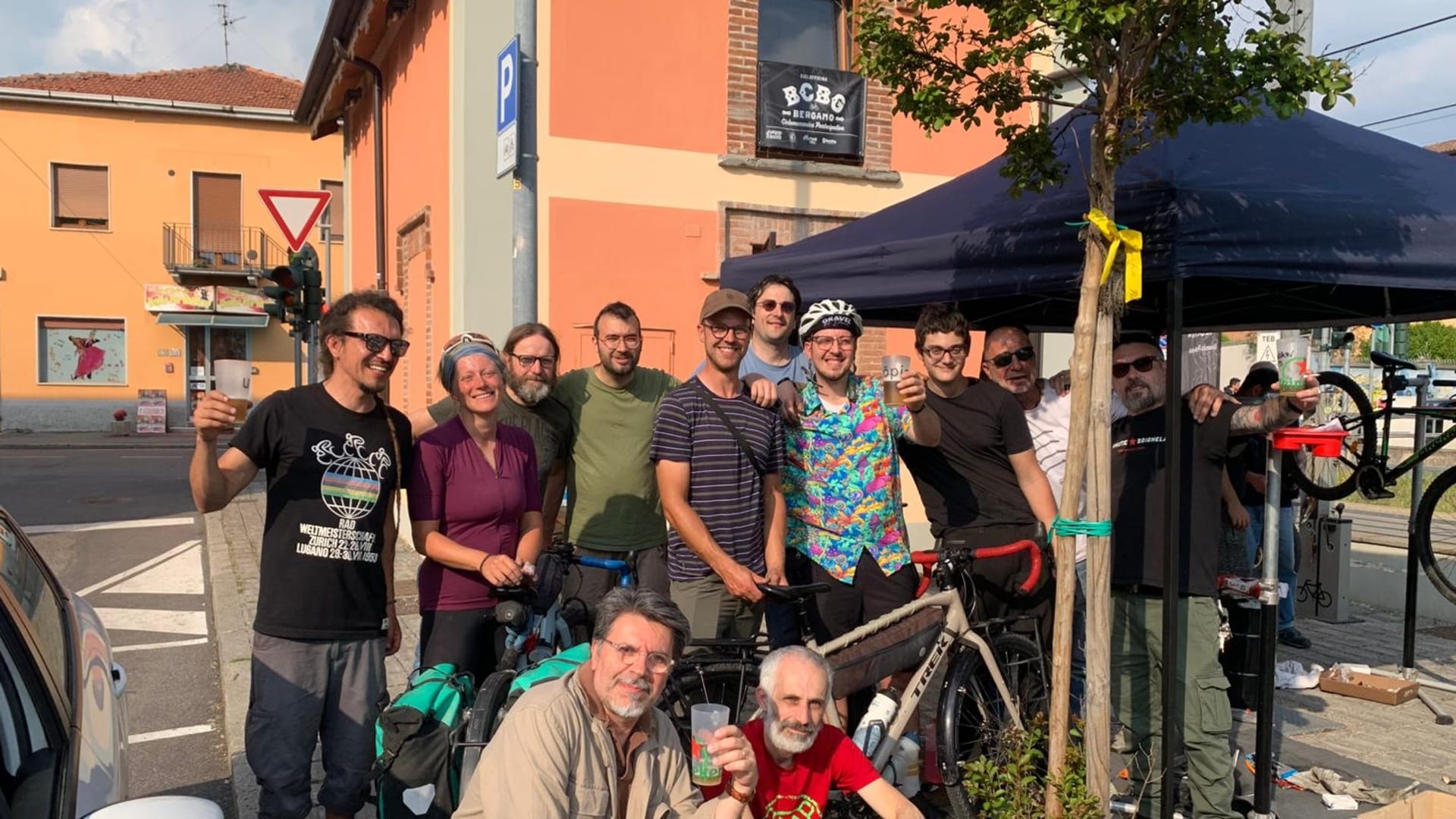 al civico 48 di via bianzana apre i battenti uno spazio collaborativo per la riparazione della bicicletta da Ecodibergamo.it al civico 48 di via bianzana apre i battenti uno spazio collaborativo per la riparazione della bicicletta