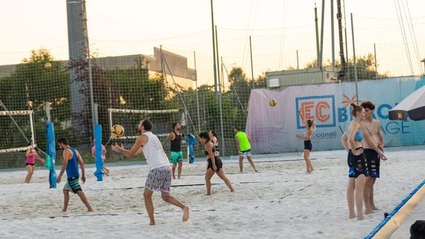 Dalla pallavolo sulla sabbia è nata una comunità 