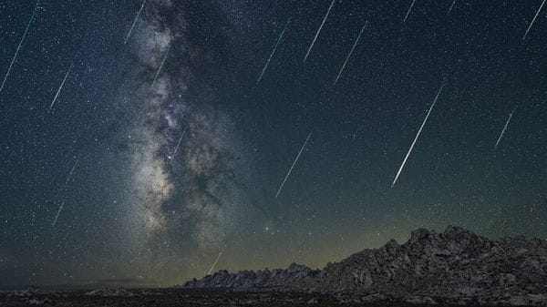 Con eclissi e stelle cadenti, il cielo di agosto dà spettacolo 