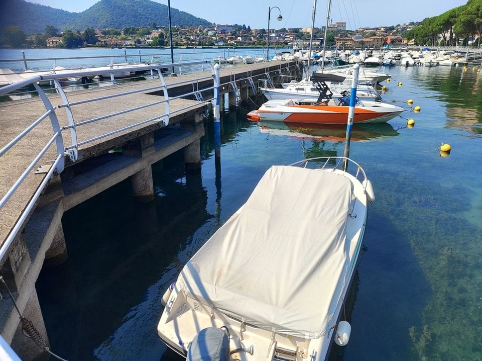 Lago d’Iseo in sofferenza: livello basso e alghe nel Basso Sebino alla vigilia del turismo d’agosto - Foto