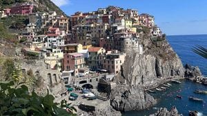 Malore in mare, muore a 60 anni sotto gli occhi della moglie: «Alessandro, grande cuore»