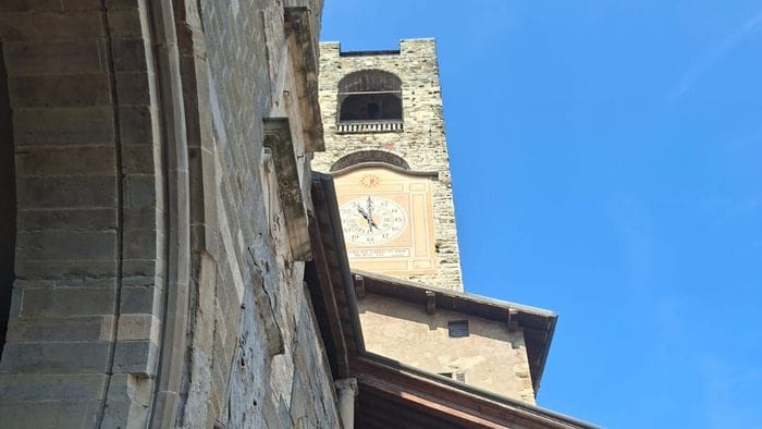 https://storage.ecodibergamo.it/media/photologue/2026/8/10/photos/cache/riparato-il-motore-dellorologio-del-campanone-lancette-di-nuovo-in-movimento_1fa560d8-94ac-11f1-b6cf-274e34e56b6a_1920_1080_v3_large_16_9.jpeg
