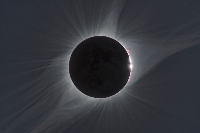 Ecco le 5 fasi dell'eclissi del 12 agosto 
