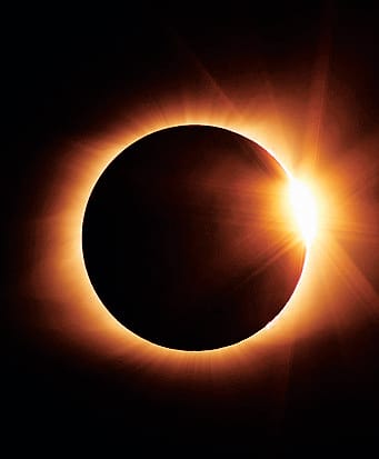 L’appello degli esperti: «Non guardate l’eclissi di sole senza le dovute protezioni»