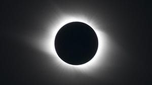 Eclissi, come vederla in Bergamasca: «Serve l’orizzonte libero. Bene anche dalle Mura»