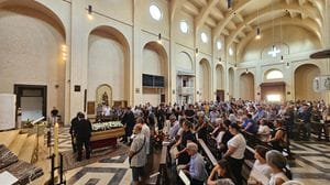 Funerali di Alessandro Besana, l’ultimo saluto a Bergamo: «Sandro, un dono grande per tutti»