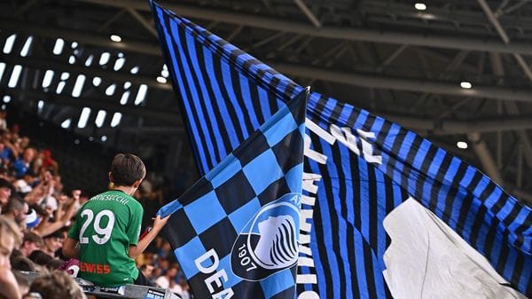 Studio internazionale sul calcio lombardo: i due colossi milanesi, l’Atalanta, il Como. «Un modello unico»