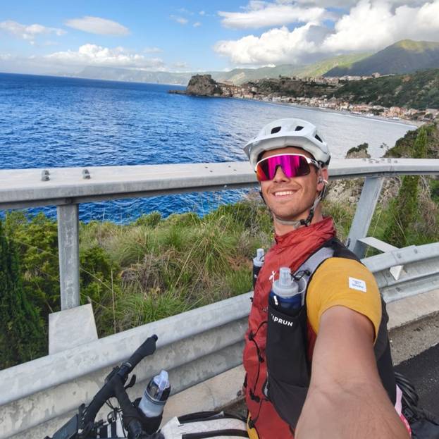 Fabio Colleoni e la sua Italia in bici: 58 giorni, 4.500 chilometri e 40 chili di bagaglio