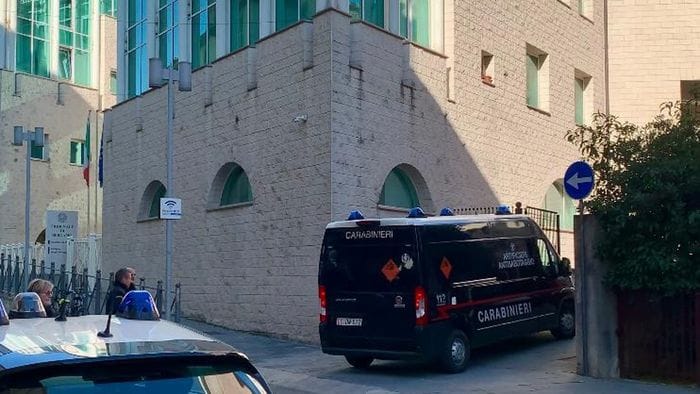 https://storage.ecodibergamo.it/media/photologue/2026/8/14/photos/cache/bimbi-ustionati-maestra-e-coordinatrice-condannate-per-condotte-omissive_fd7662ae-97cc-11f1-9fa8-173cdbb45e1a_1920_1080_v3_large_16_9.jpeg