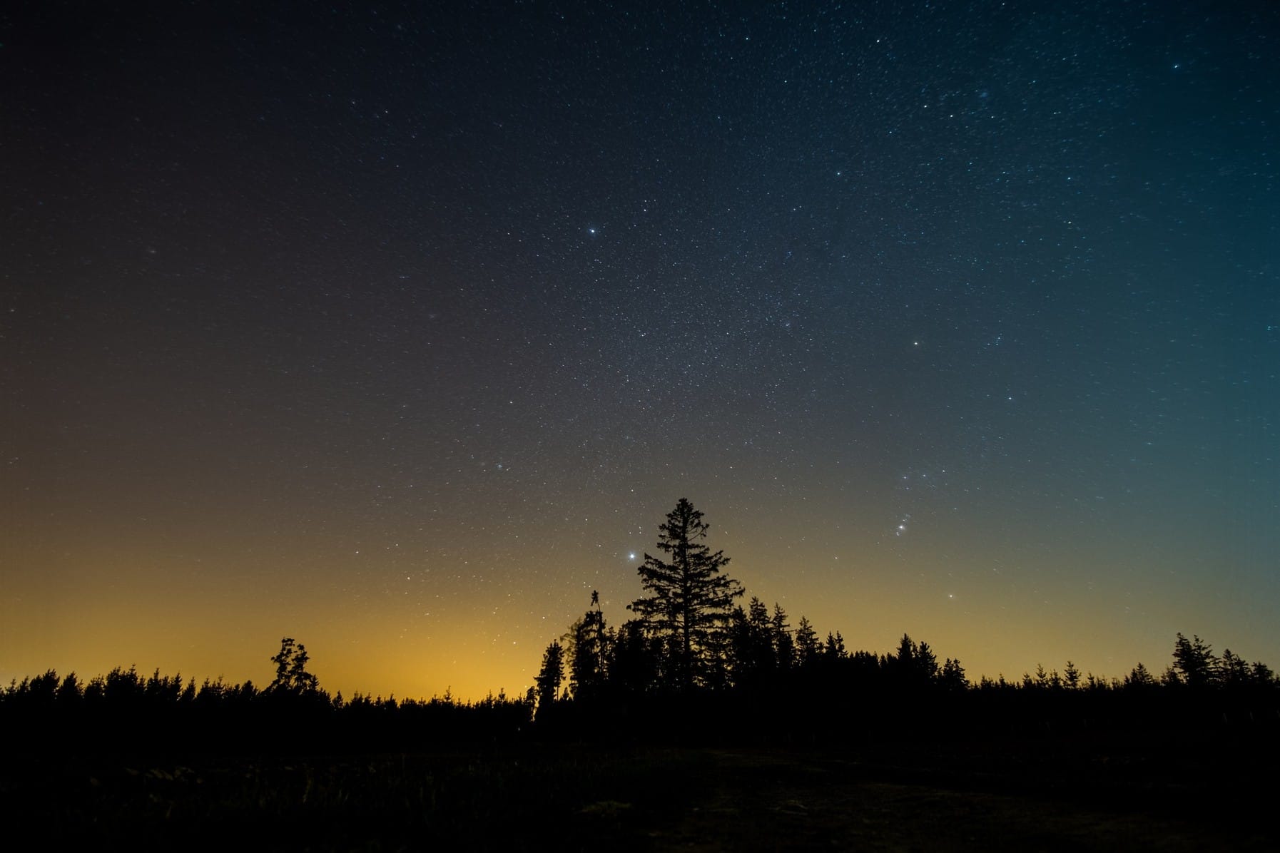 Dove sono finite le stelle? Il cielo sopra Bergamo è sempre più luminoso 