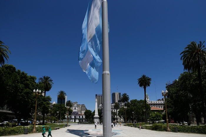 Eni, avanti con il progetto Argentina Lng per l'export di gas