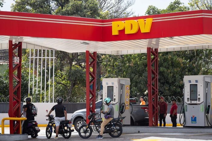 Il Venezuela concede le licenze per il gas a tre imprese straniere