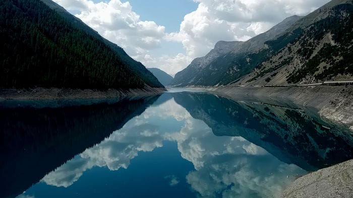 La natura si specchia