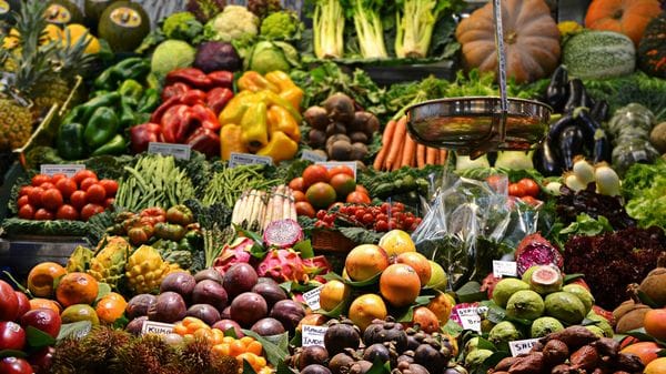 Pranzo di Ferragosto: l’Iss consiglia frutta, verdura e molta acqua 