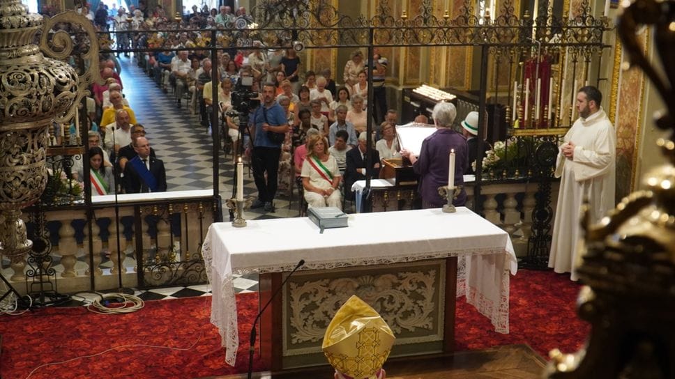 Apparizione, Messe e cena da tutto esaurito sul sagrato di Santa Caterina