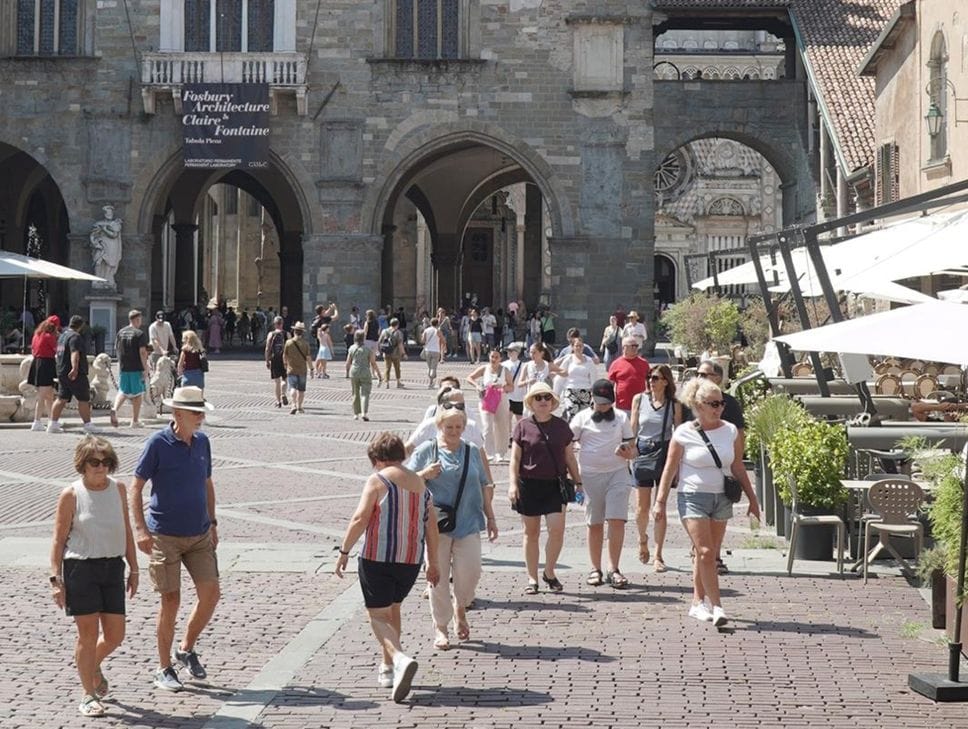 Ferragosto in Bergamasca: turisti in Città Alta e nei musei, pochi sulle spiagge, pieno nelle Valli per pic-nic e grigliate