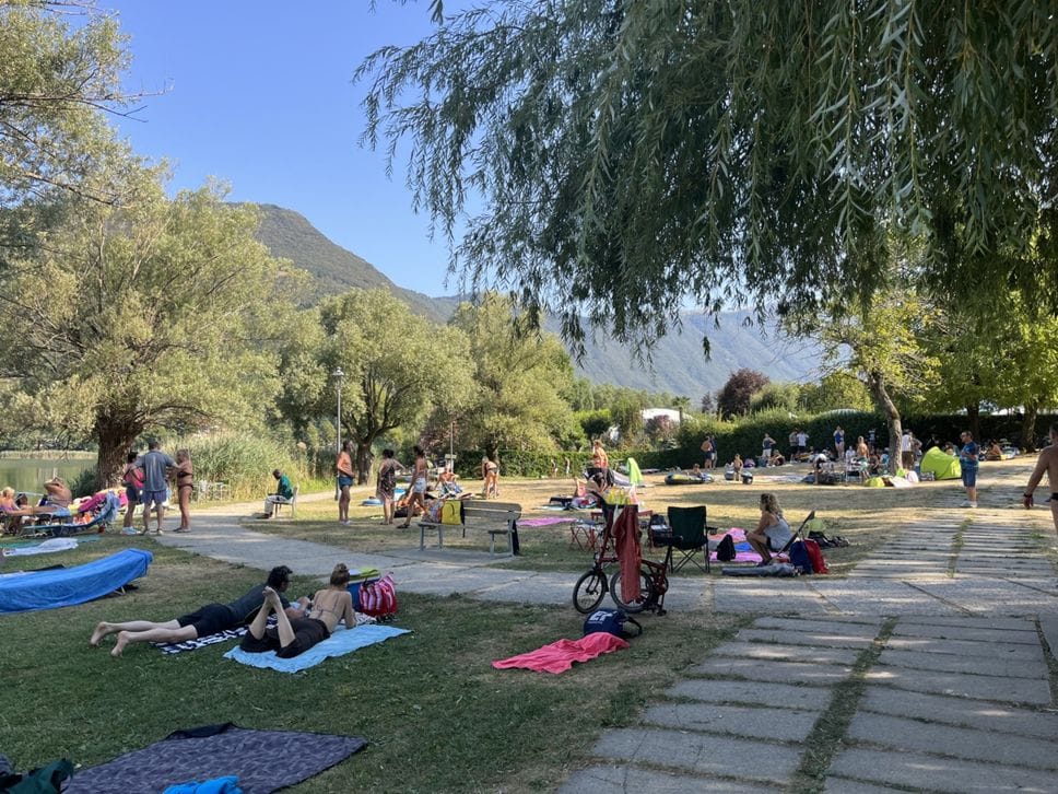 Ferragosto in Bergamasca: turisti in Città Alta e nei musei, pochi sulle spiagge, pieno nelle Valli per pic-nic e grigliate