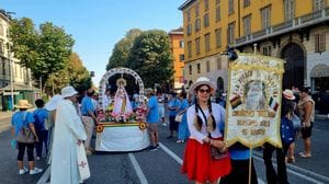 Madonna di Urkupiña, fiume di devoti e colori per la patrona dell’integrazione