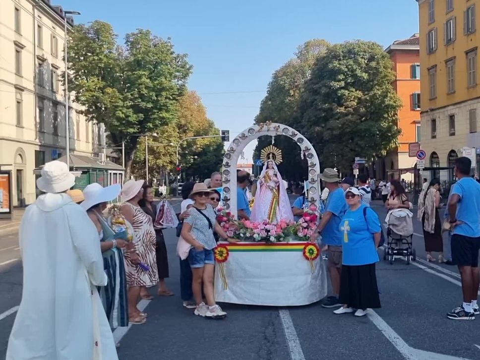 Madonna di Urkupiña, fiume di devoti e colori per la patrona dell’integrazione